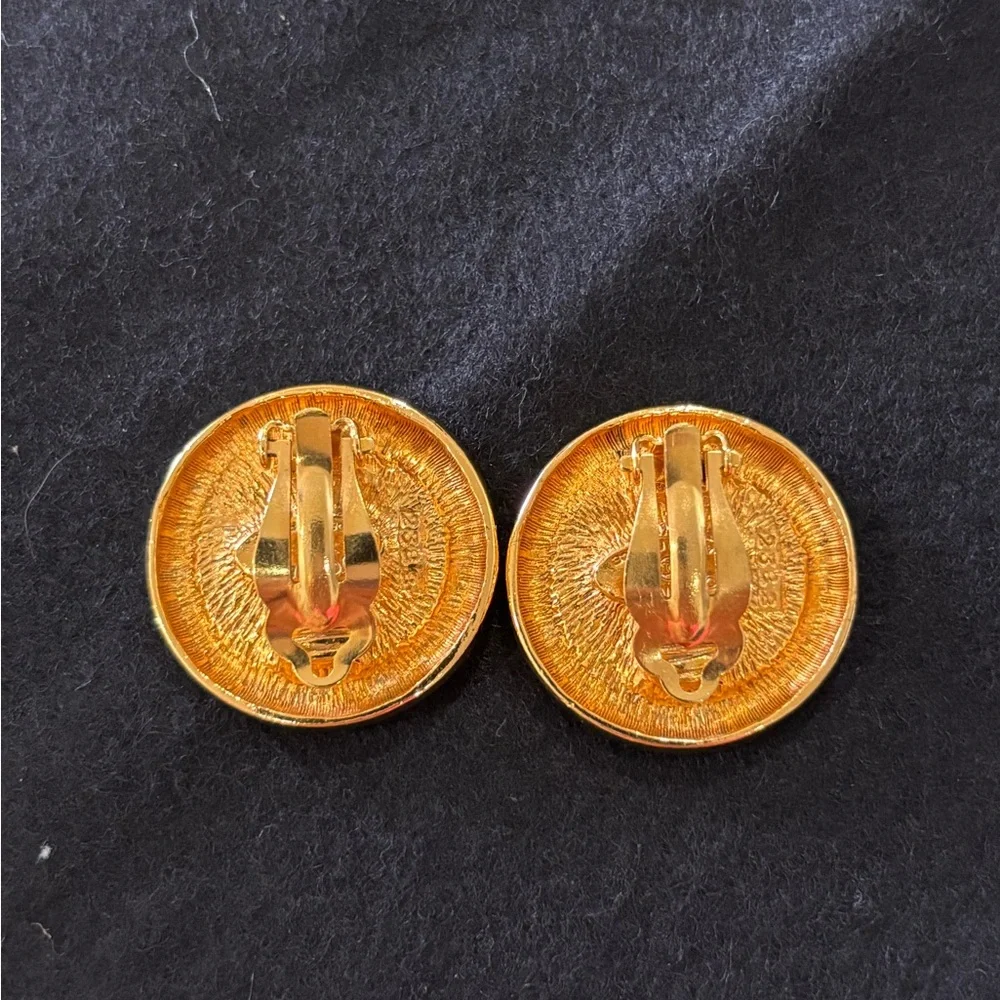 Authentic CHANEL gold plated round 90s vintage round earrings